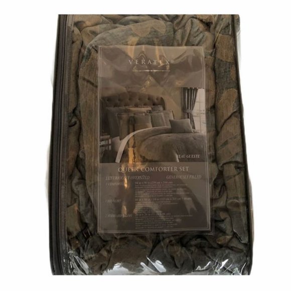 Veratex Queen Comforter Set - Picture 2 of 4